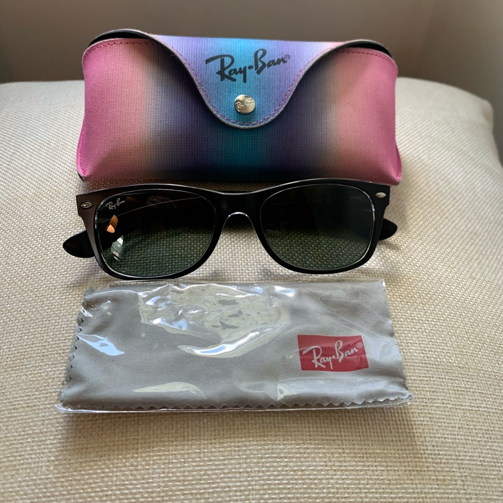 Authentic Wayfarer Ray-Ban Sunglasses